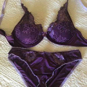 Size 36B M | Purple Lace Lingerie Set